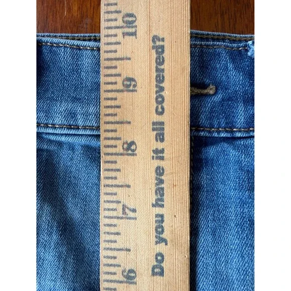 Universal Thread Woman's Distressed Jean Shorts Blue Size 4 Raw Hem Stretch - Picture 6 of 7